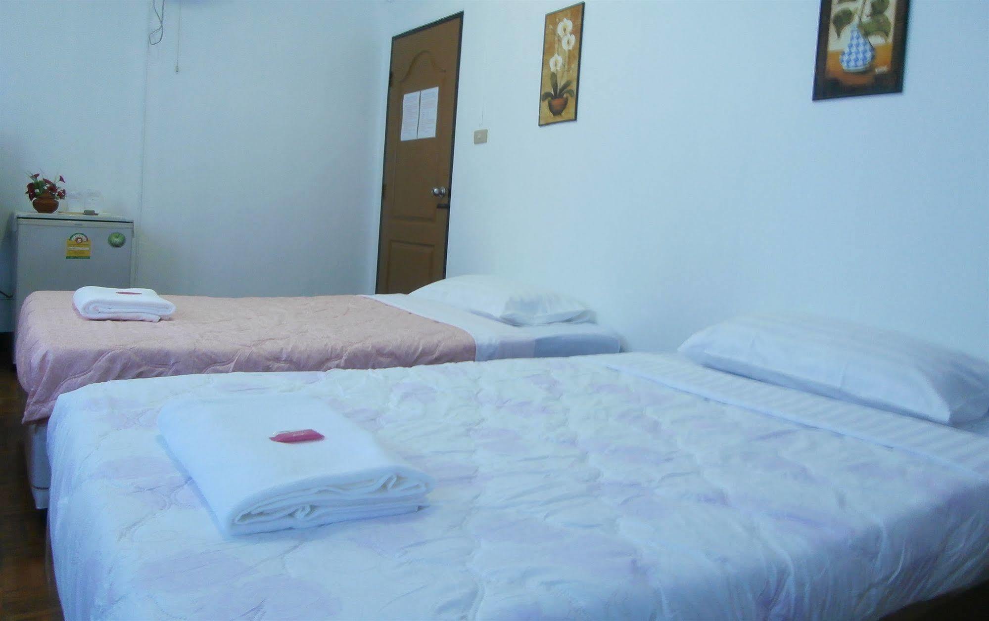 Nonni Guesthouse Chiang Mai Esterno foto