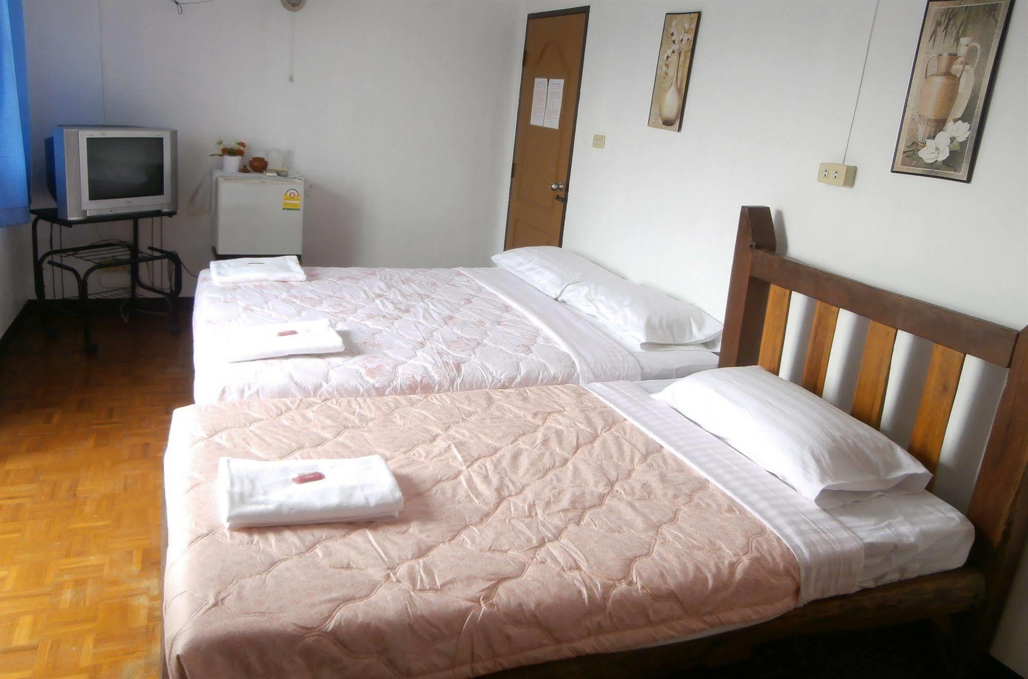 Nonni Guesthouse Chiang Mai Esterno foto